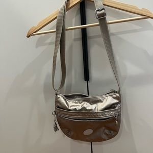 Kipling crossbody purse